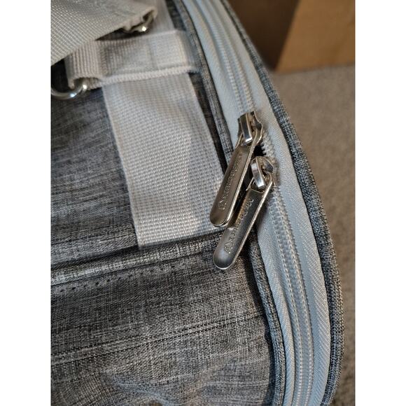 Monterey Series Convertible Horizontal Backpack Pet Carrier Large (Gray) - Picture 10 of 16